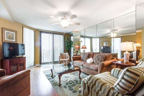 Ocean view villa w/ community pool - steps to the beach, near dining & golf
