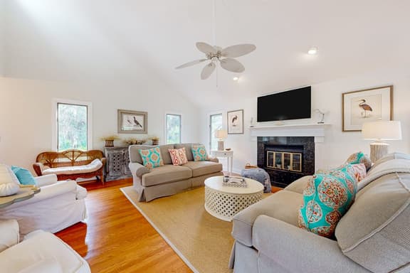 Peaceful Island Escape by Osprey Point | Close to Golf, Bikes & Beach