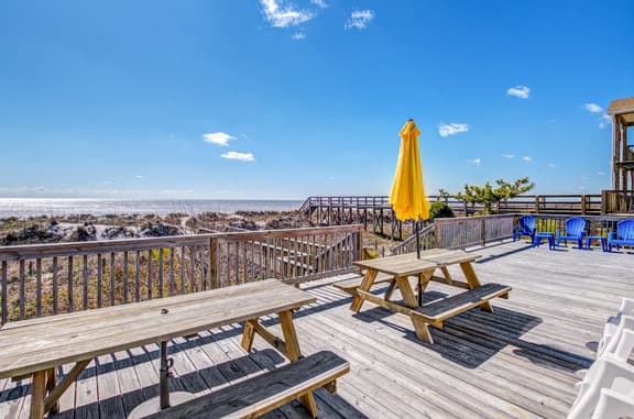 Spacious oceanfront home w/ free WiFi and large deck overlooking the beach